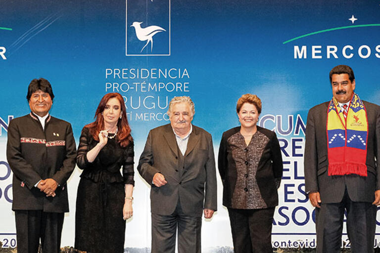 From left: Presidents Evo Morales, Cristina Fernández de Kirchner,  José Mujica, Dilma Rousseff, and Nicolás Maduro