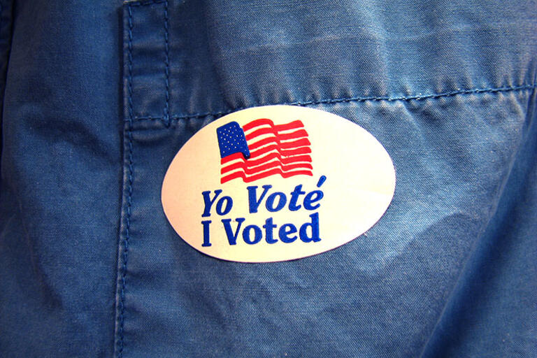 I voted, Yo voté sticker 