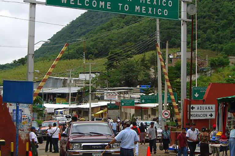 The border between Mexico and Guatemala. (Photo by Joachim Pietsch.)