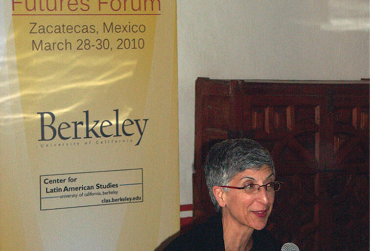 Tamar Jacoby speaks at the U.S.-Mexico Futures Forum in Zacatecas, 2010. (Photo by Dionicia Ramos.)