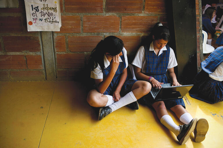 Young women study at San José Secondary School, a rural school in La Ceja,  Antioquía, Colombia. (Photo: © Charlotte Kesl / World Bank.)