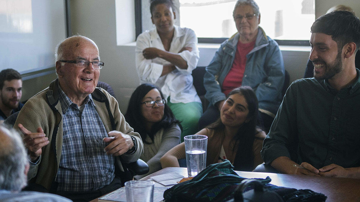 Ricardo Falla speaks with Berkeley students, September 2016. (Photo by Jim Block.) Ricardo Falla speaks with Berkeley students, September 2016. (Photo by Jim Block.)