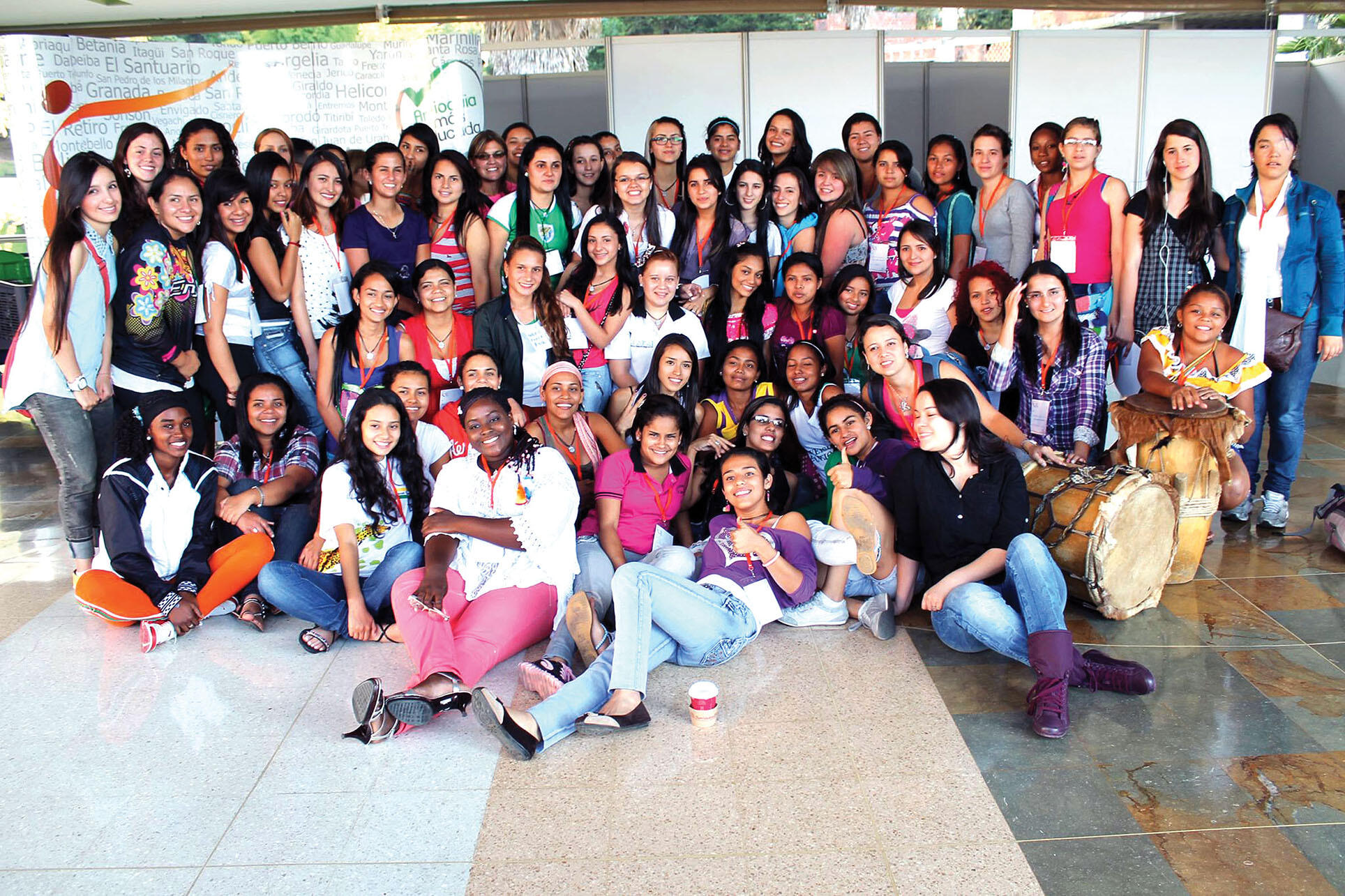 A group of young women are the finalists in Antioquia's "Talented Young Women Contest." (Photo by Alejandro Moreno.)