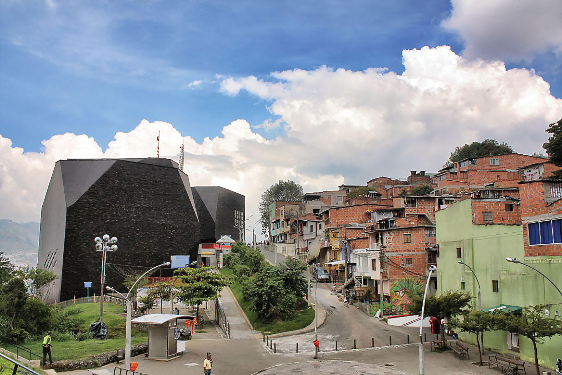 A public library complex in a poor neighborhood in Medellín, inaugurated in 2007 during Fajardo’s term as mayor. (Photo by Jorge Gobbi.)