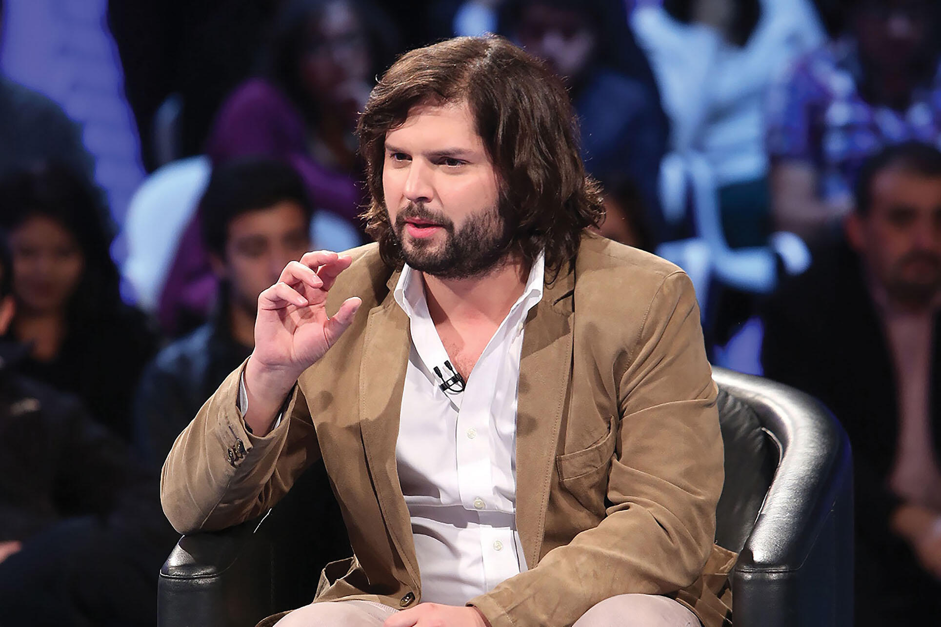 Gabriel Boric being interviewed as a candidate for Chile’s Congress,  April 2013. (Photo courtesy of Fotos TVN.) 