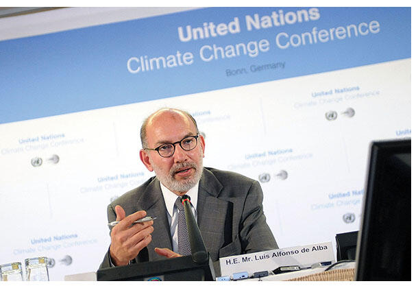 Luis Alfonso de Alba speaks at a UN climate change conference in Germany. (Photo from Leila Mead/IISD Earth Negotiations Bulletin.)