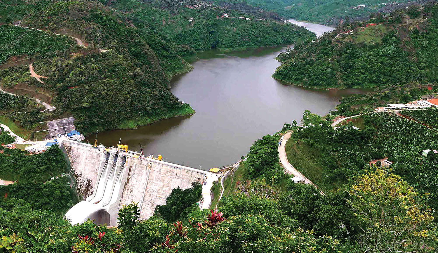 The lake formed by the Pirris Hydroelectric Dam, San Carlos de Tarrazú, Costa Rica. (Photo by Walter Camacho.)